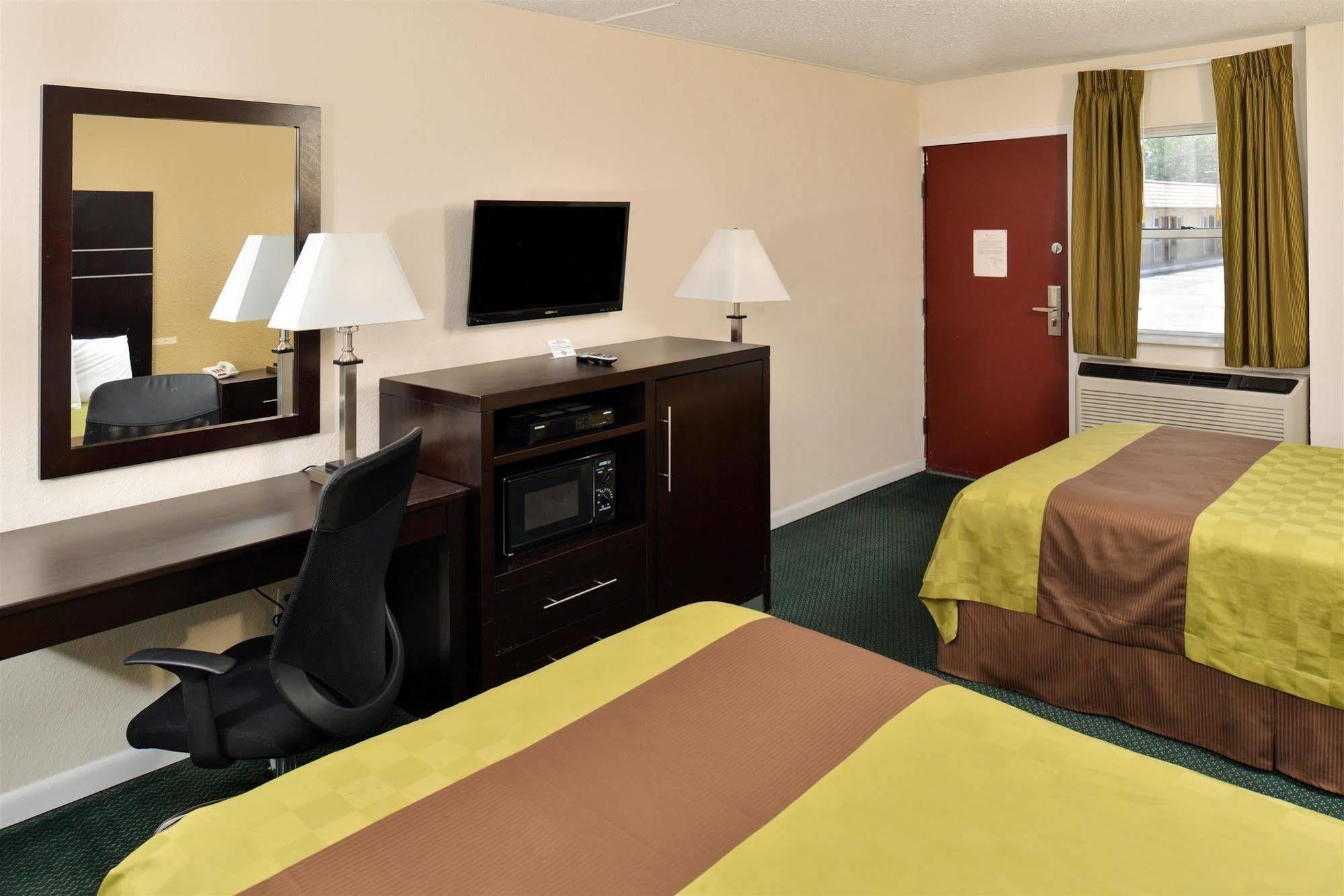 Americas Best Value Inn - Port Jefferson Station - Long Island מראה חיצוני תמונה
