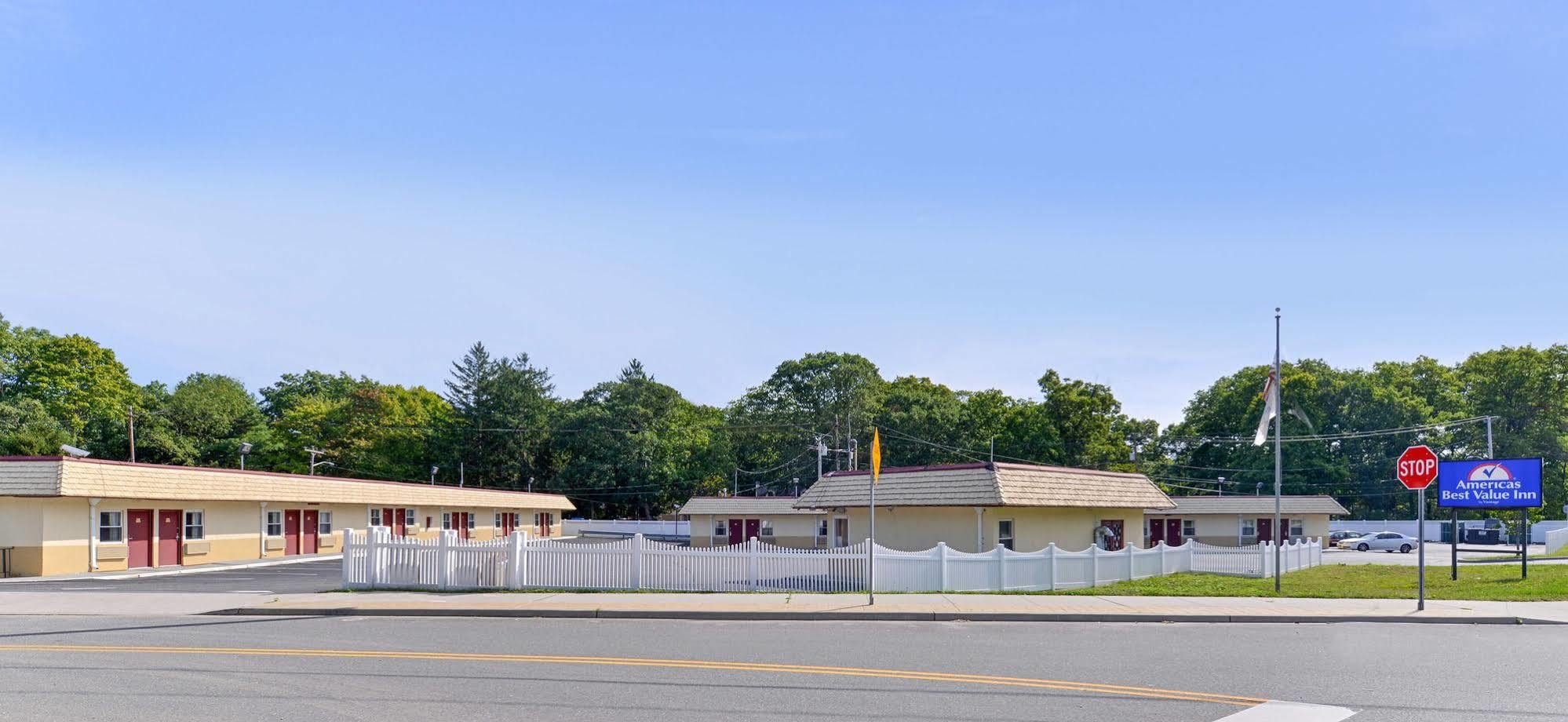 Americas Best Value Inn - Port Jefferson Station - Long Island מראה חיצוני תמונה