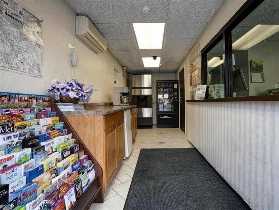 Americas Best Value Inn - Port Jefferson Station - Long Island מראה חיצוני תמונה